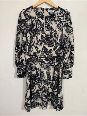 NEW Calvin Klein Cream Dress Black Floral Print Long Sleeve V-neck size 8 Career